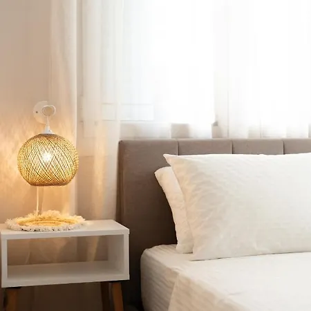 La Calma アパート アルゴストリオン